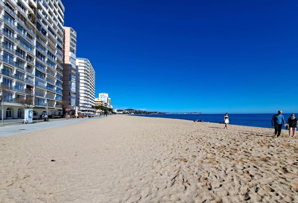 Apartamento A 50 Metros De La Playa. Platja d'Aro Dış mekan fotoğraf